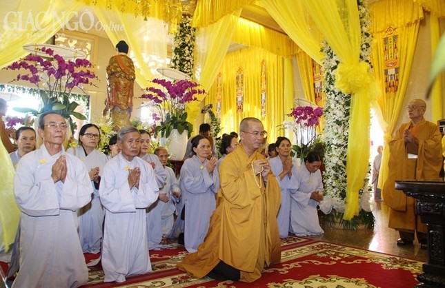 Tới 16g chiều 31-3, đã có 500 đoàn viếng tang ảnh 6 1 chieu25.jpg