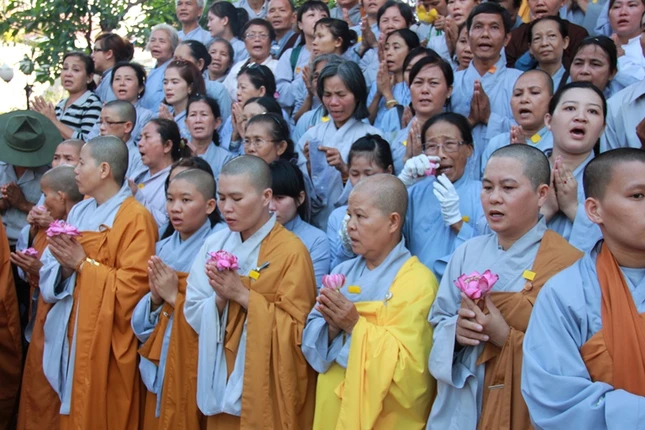 Chùm ảnh đặc biệt: Lễ nhập bảo tháp Đại lão Hòa thượng ảnh 18 IMG_4048.JPG