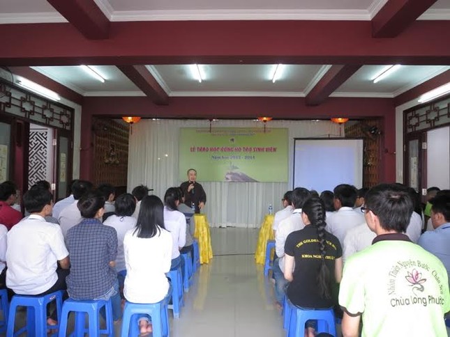 Chùa Long Phước trao học bổng tới SV-HS ảnh 1 LP.jpg
