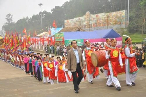 Người dân phương Nam hướng về Quốc Tổ ảnh 1 1 gio to.jpg