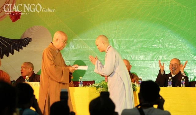 vong ban ket - dem 1 (3).jpg