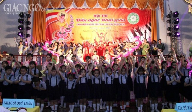 ban ket 2 (1).jpg