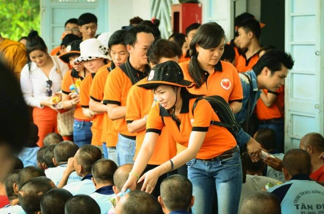 tang qua cho benh nhan tam than.jpg