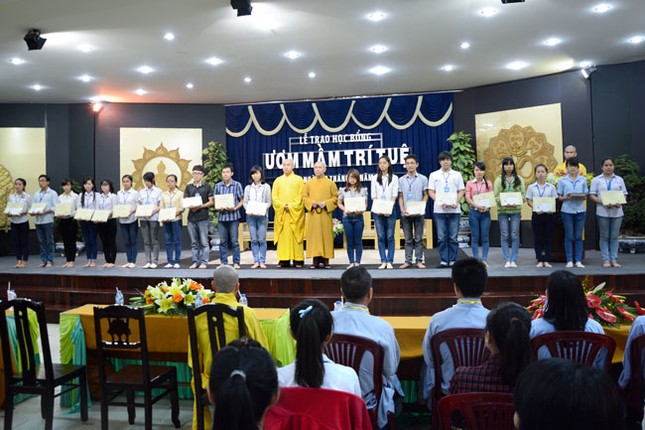 1 hoang phap 2.jpg