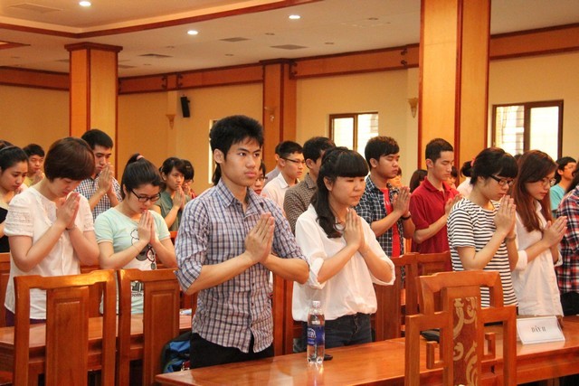 Gặp gỡ, phân nhóm TNV phục vụ Vesak 2014 ảnh 2 1 tnv 2.jpg