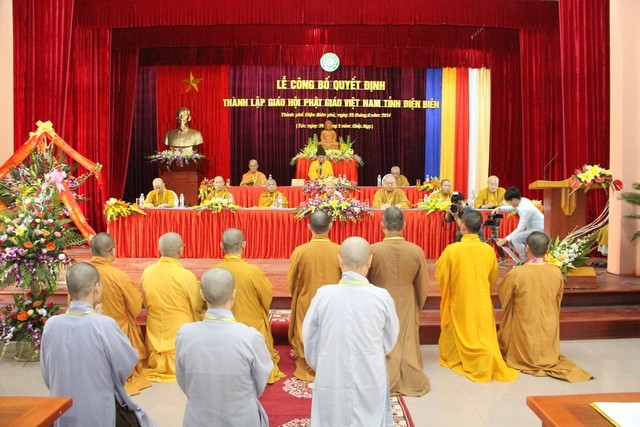 Thành lập Ban Trị sự GHPGVN tỉnh Điện Biên ảnh 11 1 a ra mat 4.jpg