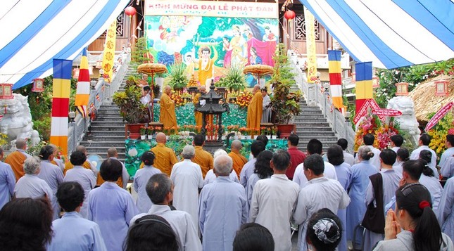 Nhà Bè: Lễ đài Phật đản thiết trí tại chùa Pháp Võ ảnh 1 DSC_0099.jpg