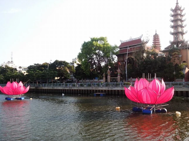 Trọn tấm lòng hướng đến mùa Phật đản ảnh 1 q1.jpg