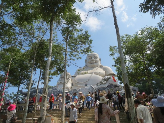 Nghỉ lễ, hành hương núi Cấm viếng chùa, lễ Phật ảnh 2 a phat 1.JPG