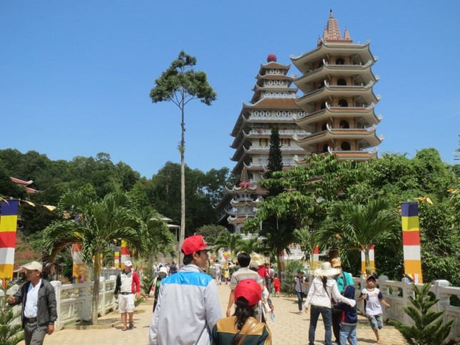 Nghỉ lễ, hành hương núi Cấm viếng chùa, lễ Phật ảnh 4 a phat 3.JPG