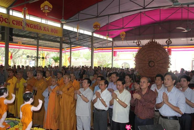 Nghệ An: BTS tổ chức kính mừng Phật đản ảnh 4 1 nghe an 4.jpg