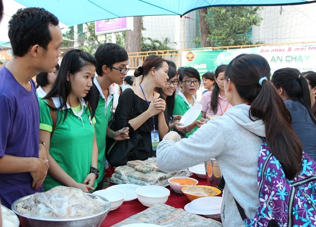 TP.HCM: Ngày hội ăn chay vì cộng đồng ảnh 1 anchay1.jpg