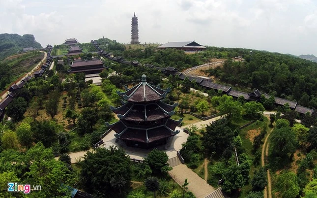 Bà Nguyễn Thị Thanh, Bí thư Tỉnh ủy Ninh Bình cho biết, quy mô Đại lễ Vesak lần này lớn hơn nhiều so với năm 2008 tại Hà Nội cả về số đại biểu, số quốc gia và số ngày diễn ra (4 ngày).