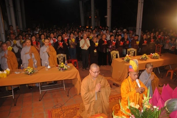 chua nhan lo 1.jpg