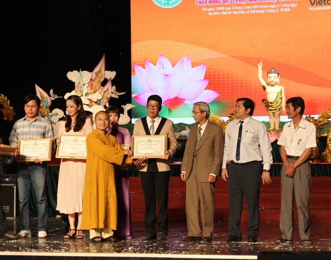 vannghetraogiai (16).jpg