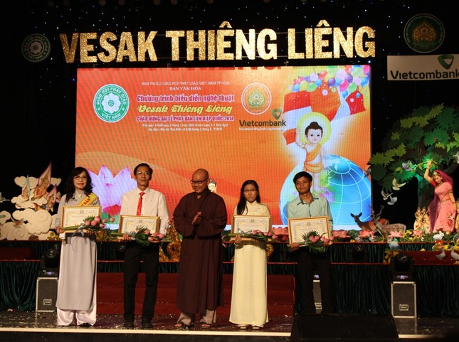 vannghetraogiai (19).jpg