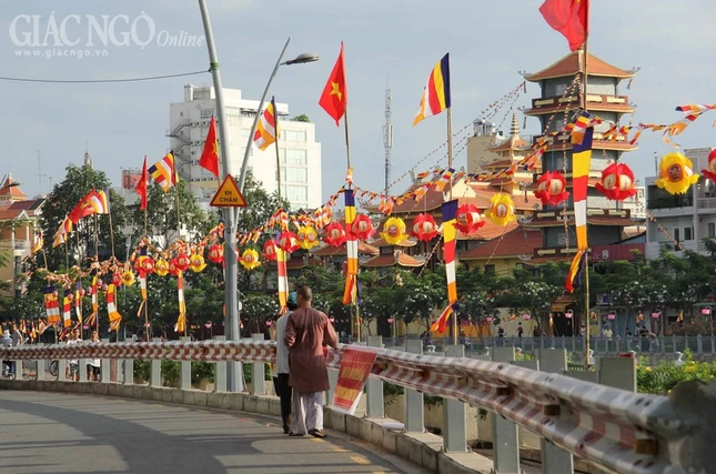 khong khi phat dan (24).jpg