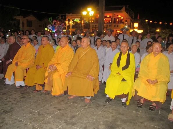 LỄ KHAI SÁNG 7 HOA SEN TẠI SÔNG HOÀI TP. HỘI AN 5.jpg