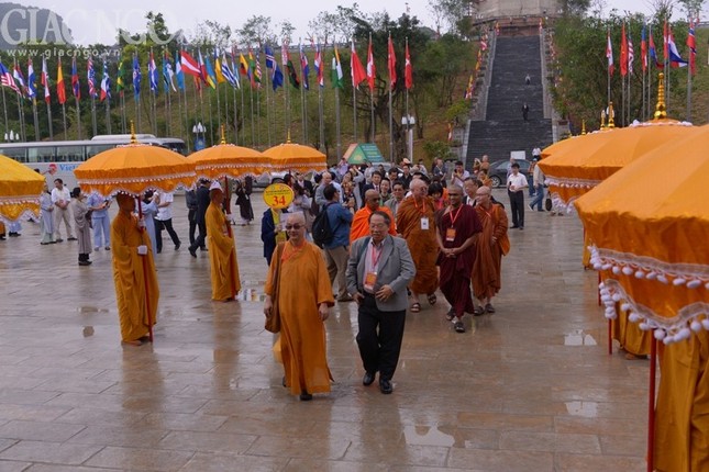 Trọng thể khai mạc Đại lễ Vesak LHQ 2014 tại Bái Đính ảnh 9 dai bieu qt.jpg
