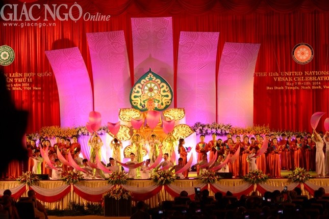 Trọng thể khai mạc Đại lễ Vesak LHQ 2014 tại Bái Đính ảnh 42 lan 8.jpg