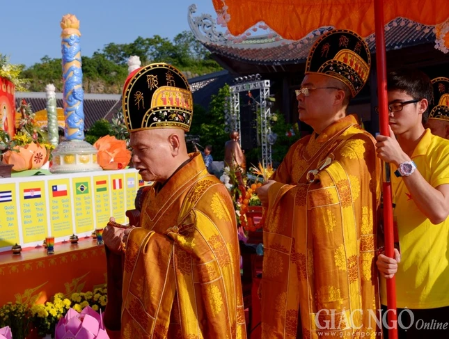 Vesak 2014: Cầu quốc thái dân an theo nghi lễ 3 miền ảnh 2 BTN_0118.jpg