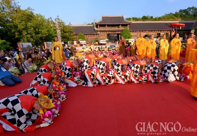 Vesak 2014: Cầu quốc thái dân an theo nghi lễ 3 miền ảnh 14 BTN_0289.jpg