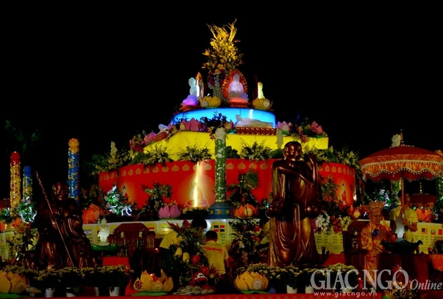 Vesak 2014: Cầu quốc thái dân an theo nghi lễ 3 miền ảnh 24 BTN_0395.jpg