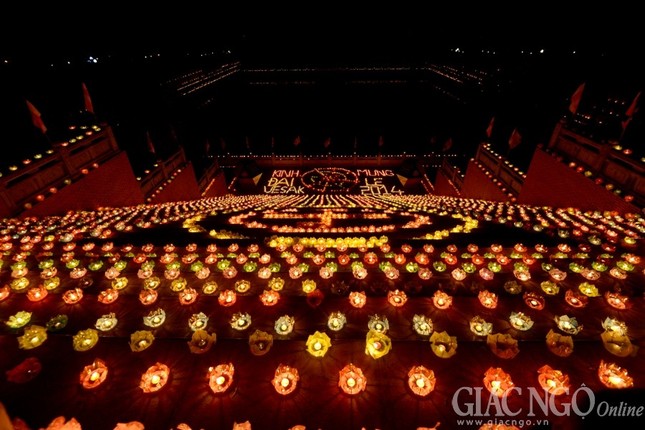 Vesak 2014: Cầu quốc thái dân an theo nghi lễ 3 miền ảnh 36 BTN_0410.jpg