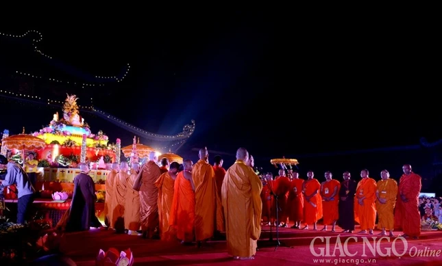Vesak 2014: Cầu quốc thái dân an theo nghi lễ 3 miền ảnh 25 BTN_0433.jpg