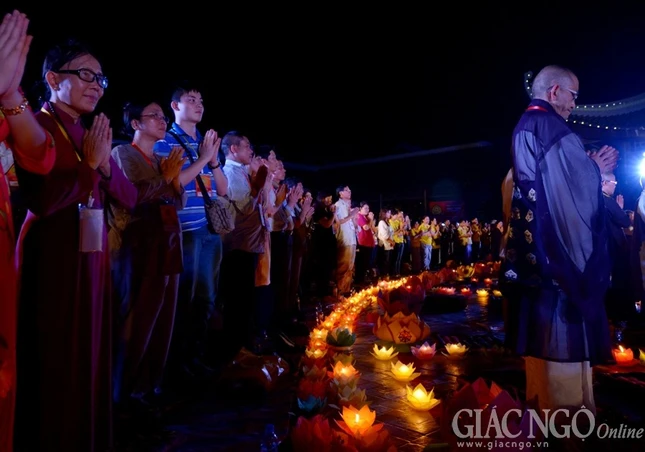 Vesak 2014: Cầu quốc thái dân an theo nghi lễ 3 miền ảnh 34 BTN_0502.jpg