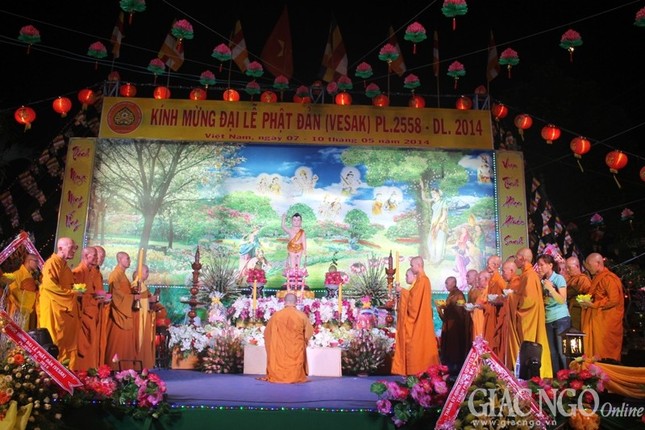 Đồng Tháp: Diễu hành xe hoa và văn nghệ Phật đản ảnh 4 dong thap 4.jpg