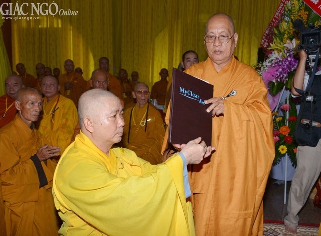 Lễ chung thất cố Đại lão HT.Thích Trí Tịnh ảnh 10 Anh BT (8).jpg