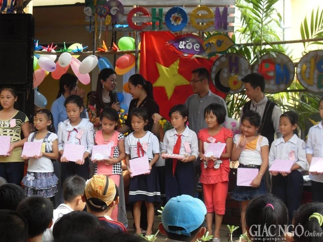 chua quang minh 2.jpg
