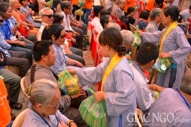 500 Phật tử được truyền pháp y tại tổ đình Giác Lâm ảnh 9 GL (10).jpg
