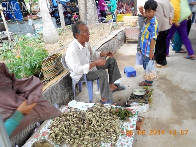 Sóc Trăng: SroLôn & “chợ ” trong chùa ảnh 5 Anh Sro (6).jpg