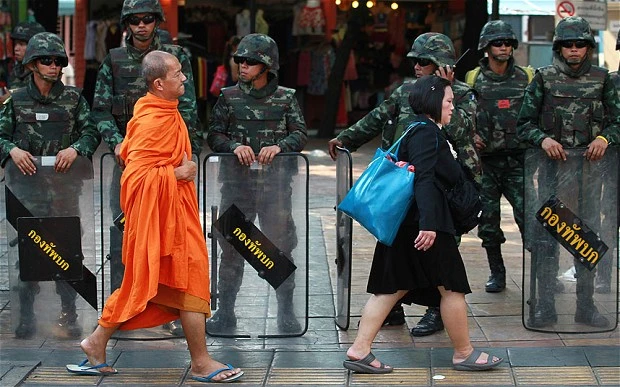Thailand-monks.jpg