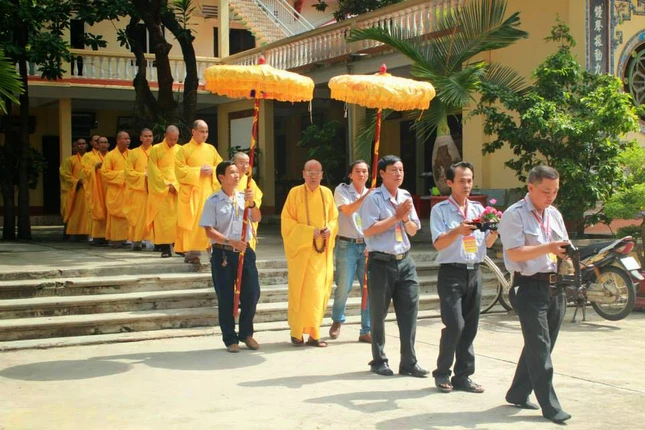 1chua-phuoc-vien-khoa-tu-mua-he (69).jpg