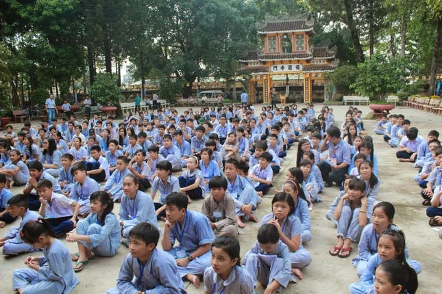 2chua-phuoc-vien-khoa-tu-mua-he (4).jpg