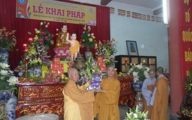 Trường hạ tổ đình Thánh Long khai pháp an cư ảnh 1 SAM_1325.jpg