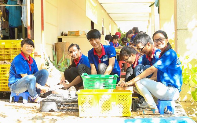 Chùa Giác Nguyên tiếp sức sĩ tử thi đại học ảnh 1 tulinh3.jpg