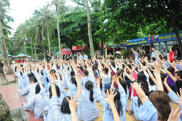 Hơn 400 bạn trẻ về chùa Hang dự khóa tu ảnh 3 chua hang 2.jpg