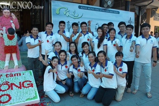 Hơn 400 thanh thiếu niên đến với "Bông hồng cài áo" ảnh 13 ANH QA (11).jpg