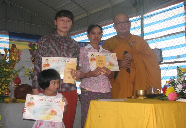 1 chua DY 1.jpg