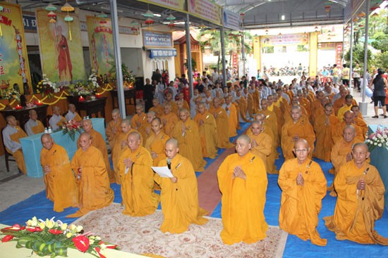 Sóc Trăng: Trường hạ chùa Khánh Sơn tổ chức lễ Vu lan ảnh 1 dinhhuong07.jpg