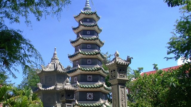 Khánh Hòa: Lễ húy nhật cố Đại lão HT.Thích Huệ Quang ảnh 3 dpthapto4.jpg