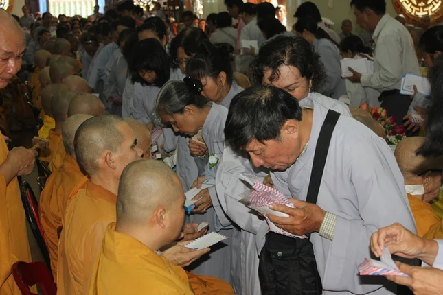 Phật giáo Q.6 tổ chức Vu lan và bế giảng An cư ảnh 8 IMG_8a.JPG