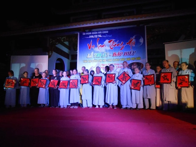 Mùa Vu lan ý nghĩa của cụ già, em nhỏ Q.Hải Châu ảnh 2 tnam2.JPG