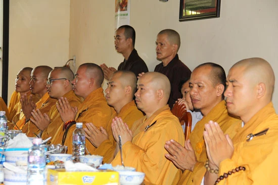 Q Nam chuc th_nh 1  (12).JPG