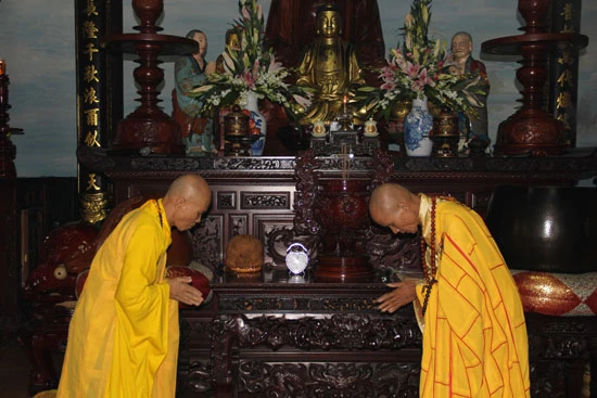 Q Nam chuc th_nh 1  (4).JPG