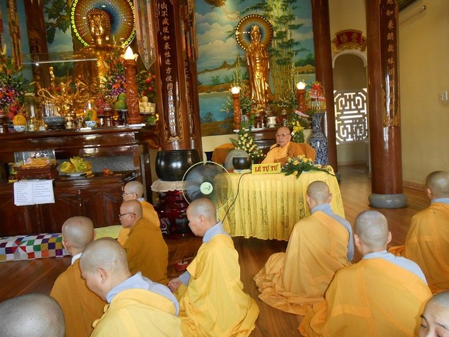 NT N Dieu Canh chu tri le Tu Tu man ha Ni.JPG